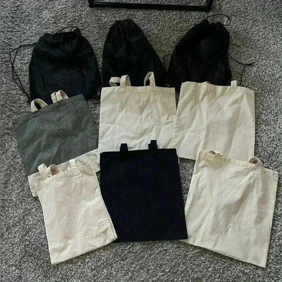 Bundle of 9 Cannabis Branded Canvas Totes/ Drawstring Bags NWOT - Picture 2 of 6